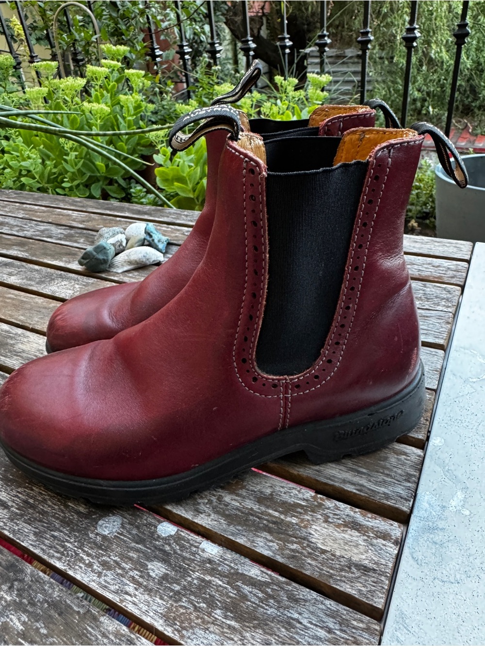 Blundstone Burgundy Chelsea Boots